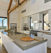 Bold Moves Kitchen: Registered Master Builders House of the Year 2015