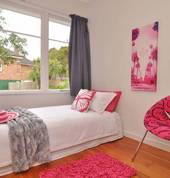 House Dressings- Teen's bedroom example