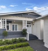 Plastering Specialist - Auckland Unique Painters Auckland Central (1010) Paint Stripping and Removal 1_small