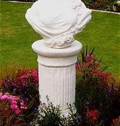 Marie Anionette on Column